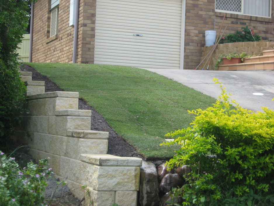 A1 Landscaping & Property Maintenance Pic 1 - Everton Park Retaining wall and Natural turf