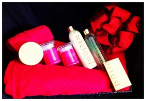 Hampers n Gifts Pic 5 - Romantic Red Bath Hamper 90