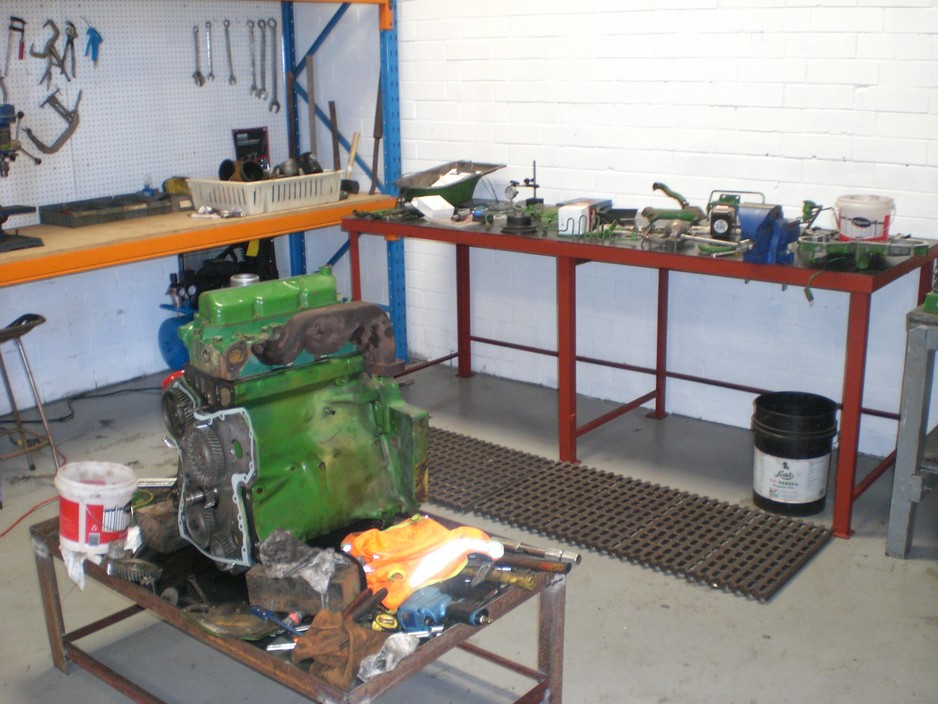 Clomech Pic 1 - engine rebuild in fordson tractor