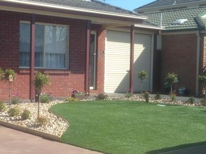 Modern Edge Landscaping Pic 3