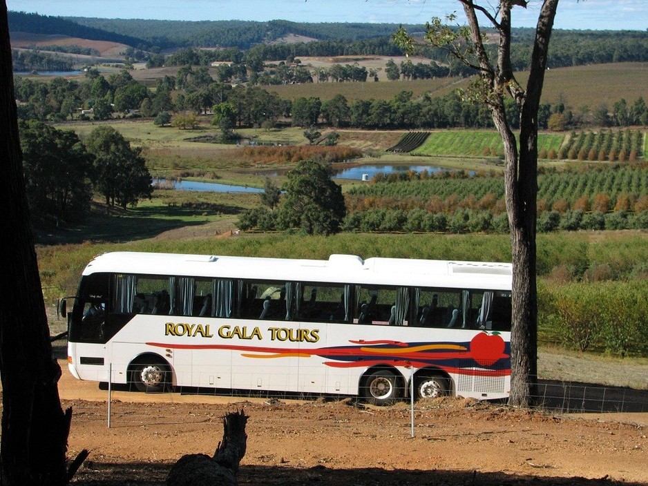 Royal Gala Tours Pic 1 - Royal Gala Tours Coach