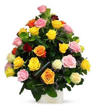 Star Florist Pic 3 - Mixed roses arrangement