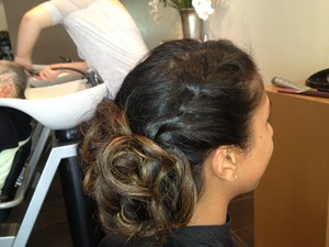 Jacqui's Mobile Hair and Beauty Parties Pic 4 - basic formal upstyle