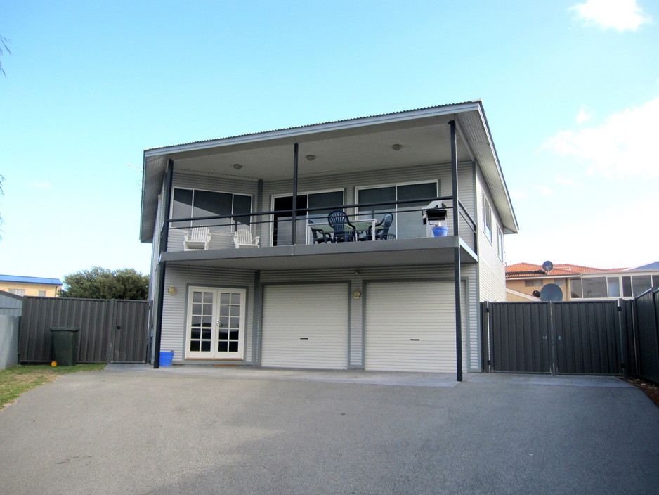 Lancelin Beach Breaks Holiday Accommodation Pic 1 - Oceanblue