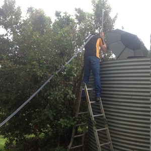 Deem Contracting Pic 4 - Cleaning rainwater tank