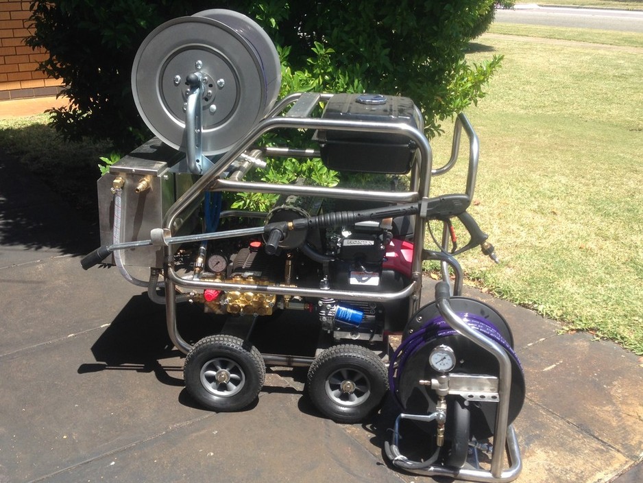 Apollo Plumbing and Gas Pic 2 - 5000 Psi Water Jetter for unblocking any drain sewer or pipe