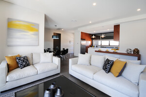 Kirsten Accommodation Mudgee Pic 5 - Kirsten Accommodation Mudgee 3 bedroom apartment spacious open plan lounge area