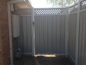 AK Westside Fencing & Gates Pic 5