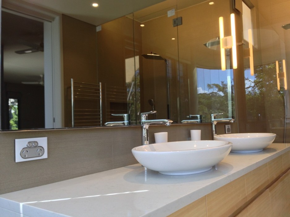 Curran-T Electrical Pic 1 - Lights and power in bath room Cammeray