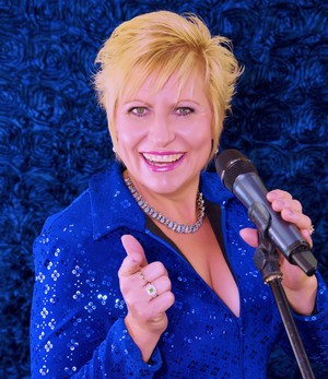 Cathy Drummond Pic 3 - Cathy Drummond Singer Entertainer