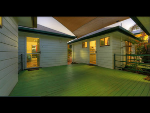 Gee - Dee's Family Cabins Pic 3