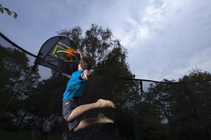 Springfree(TM) Trampoline Pic 3 - Slam Dunk with the FlexrHoop