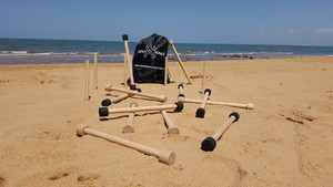 Crossbones Game Pic 4 - Perfect fun addition to holidays picnics and parties