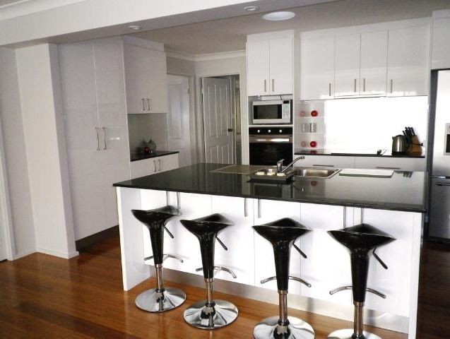 Custom Kitchens By Design Pic 1