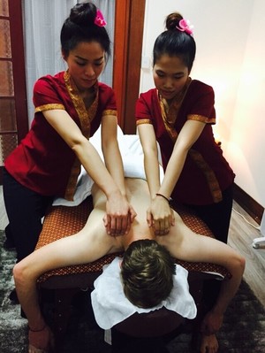 Lelaya Thai Massage Pic 2 - Synchronised massage by 2 masseuses