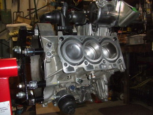 Smart Car Auto Tech Pic 4 - Smart Fortwo Engine Precision Mercedes Engineering