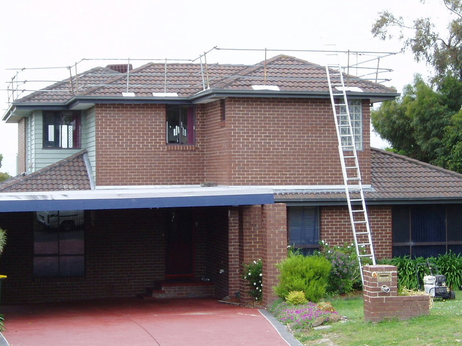 Advanced Roof Care Pic 1 - Before