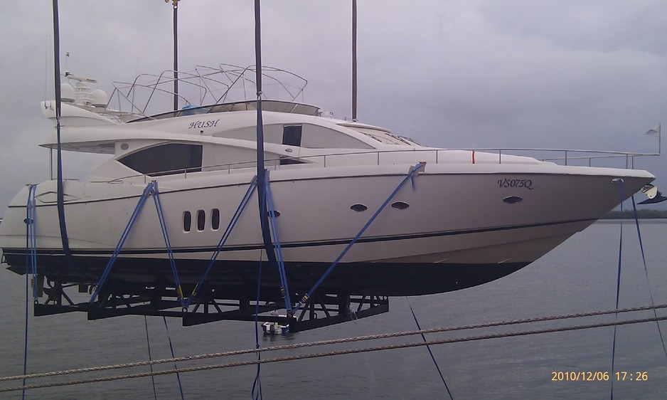 Avanti Freight Management Pty Ltd Pic 1 - We can do it all 75FT Sunseeker being loaded for export