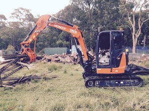 TATS Downunder Pic 2 - Hitachi 55T Excavator