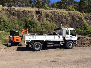 TATS Downunder Pic 3 - 80 Isuzu Tipper Hitachi 55T Excavator Combo Hrly Rates Available