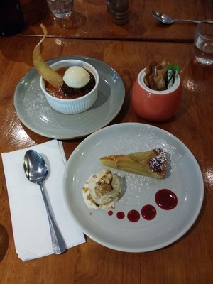 Bistro Meme Pic 3 - creme brulee and pear tart