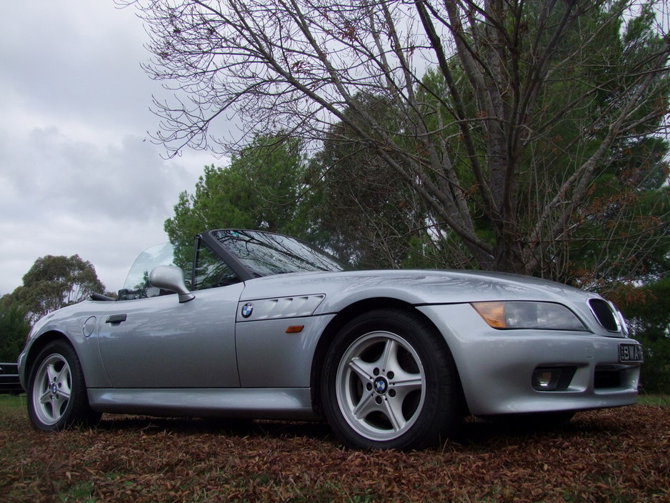 Old School Wedding Cars Pic 1 - BMW