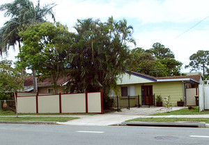 WK Maintenance Services Pic 2 - colourbond and pool fencing