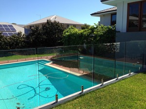 GR8 Glass Pool Fencing Pic 5