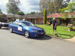 Express Lawn Mowing Cambridge Park Pic 2