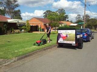 Express Lawn Mowing Cambridge Park Pic 1