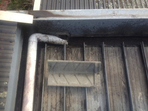 Andrew's Gutter Cleaning Pic 3 - Gutters AFTER