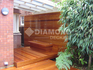 Diamond Decking Pic 2 - Privacy screens