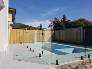 JCE Windows & Glass Pic 2 - Pool Fencing