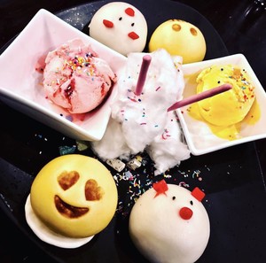 Chefs Gallery Pic 3 - Piggy emoji fairy land Instagram foodblogs