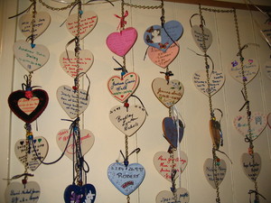 The Compassionate Friends QLD Inc Pic 3 - Chain of Hearts