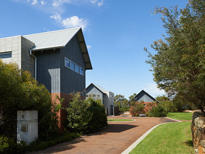 Hanover Bay Studio Apartments Pic 5