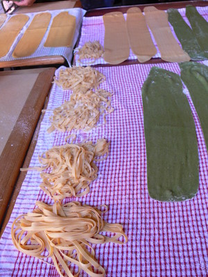 Ellicious Restaurant, Bar & Cooking School Pic 2 - pasta making Fettuccine