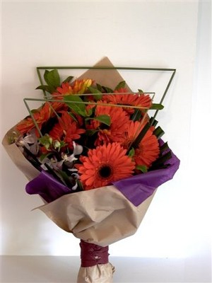 D-vine Flowers by Jo Reid Floral Designer Pic 5 - lush wrap 85 110 130