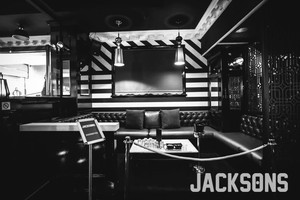 Jacksons Lounge Bar Pic 4