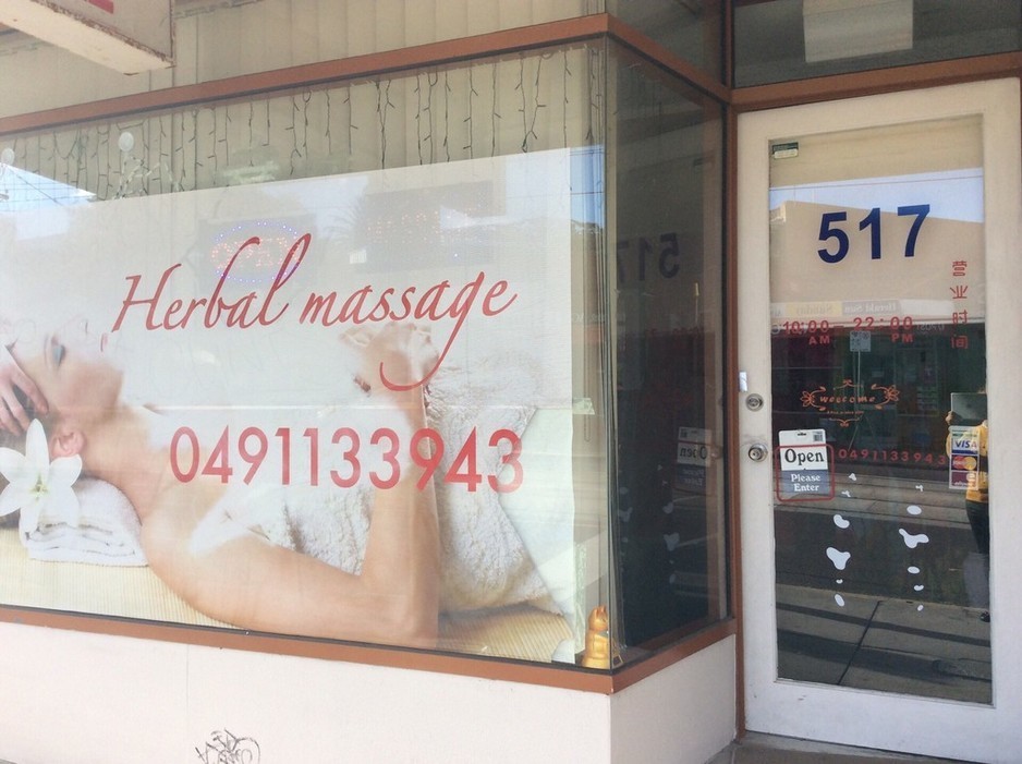 Herbal Massage in Camberwell Pic 1