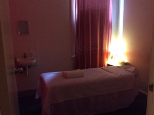 Herbal Massage in Camberwell Pic 2