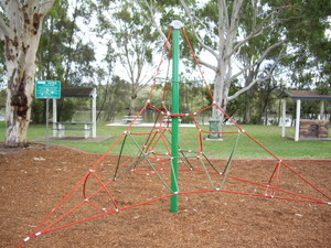 Play Poles Pic 5