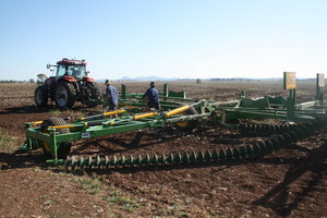 Ag & Hire Pic 2 - Kelly Diamond Disc Harrow Chains ready for use in all areas