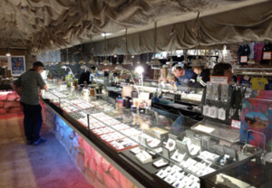 The Opal Cave Pic 3 - Gift Shop at The Opal Cave