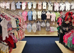 Baby Bunting Pic 4 - A selection of babys clothing