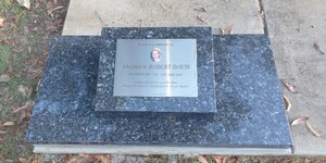 Fraser Coast Memorials Pic 4 - Slopping desk Fraser Coast Memorials