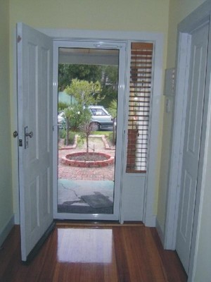 Traralgon Doors and Screens Pic 4