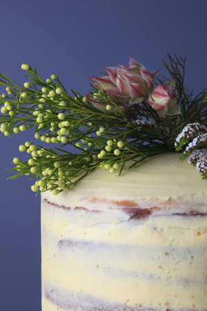 Luna Cakes Pic 3 - Lemon buttercream semi naked cake