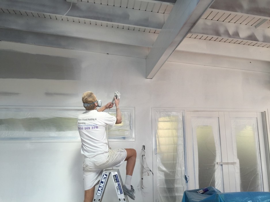 Adam Pitwell Painting & Decorating Pic 1