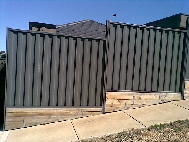 Hobbs Fencing Pic 1 - colorbond